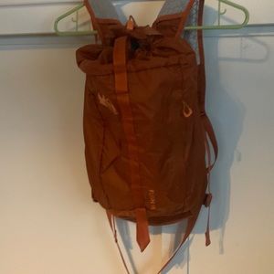REI flash 18 ultralight daypack